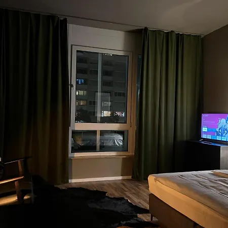 N8 - By Guest house