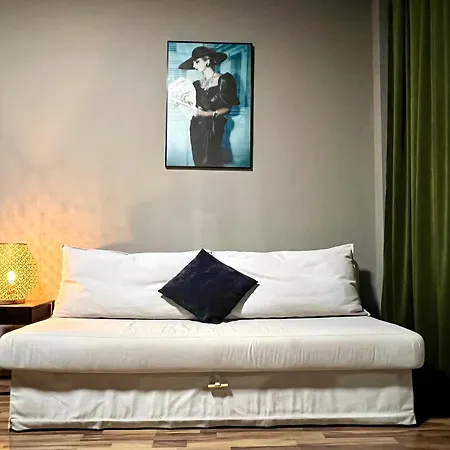 Aparthotel N8 - By